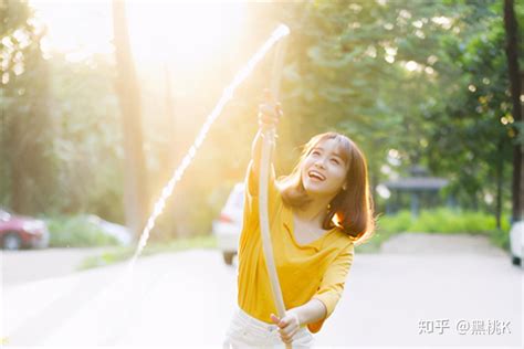 上嘴唇薄的女人面相代表着什么_上嘴唇薄的女人有什么说法,第5张