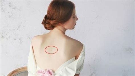 女人右肩膀有痣代表什么命_右肩有痣的女人命运,第7张 女人右肩膀有痣代表什么命_右肩有痣的女人命运,第7张